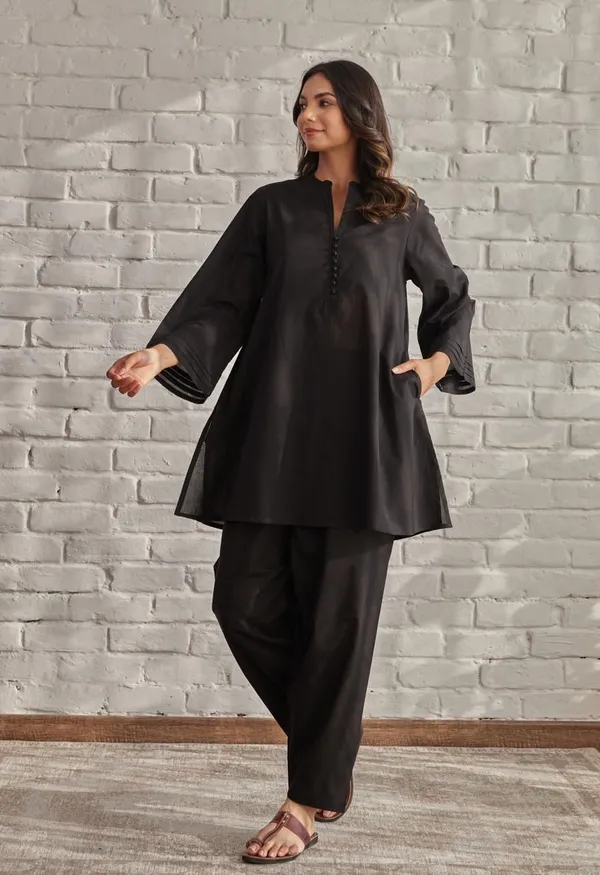 Black_Cotton_Solid_Premium_Co-Ord_Set_For_Women