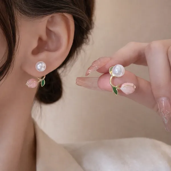Tulip_Flower_Pearl_Earring