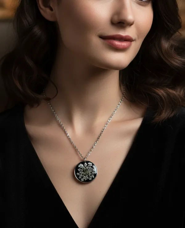 Dark_Night_Pendant_For_Women