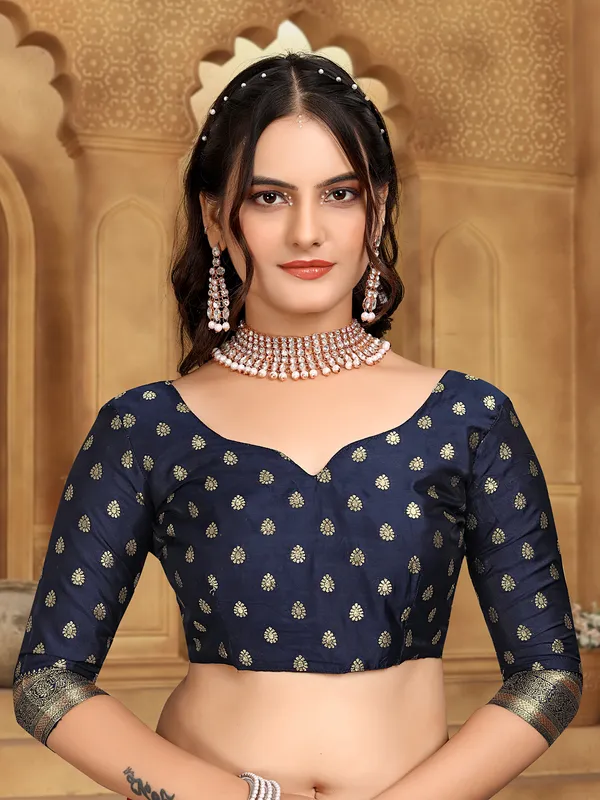 Maroon_Banarsi_Silk_Saree_For_Women