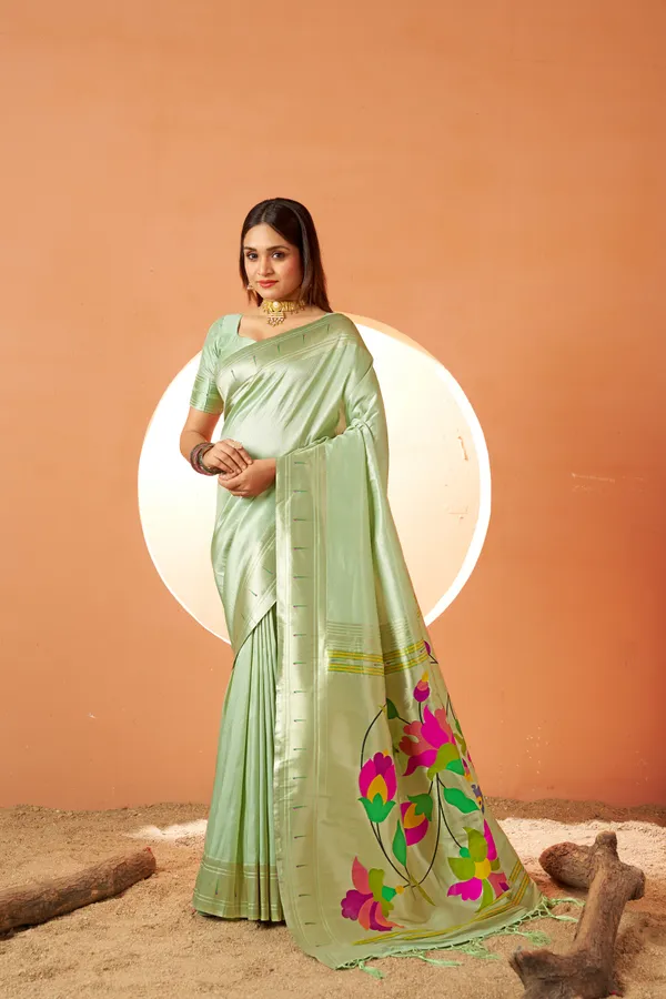 Green_Dola_Silk_Saree_For_Women
