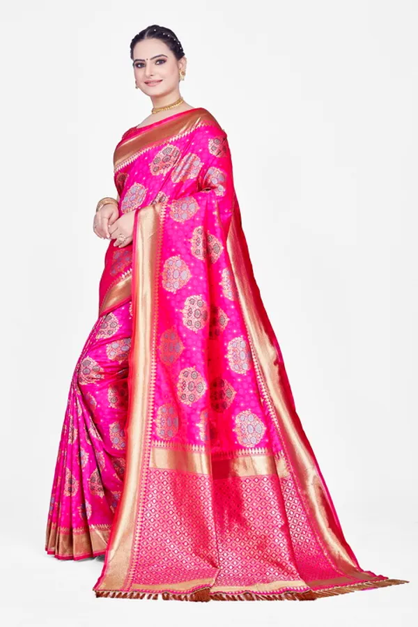 Gold_-Toned_Ethnic_Motifs_Woven_Design_Zari_Kia_Silk_Cotton_Saree