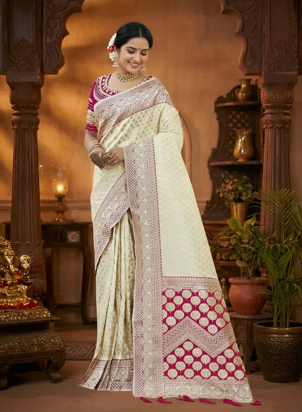 Manohar_premium_saree_with_tassels
