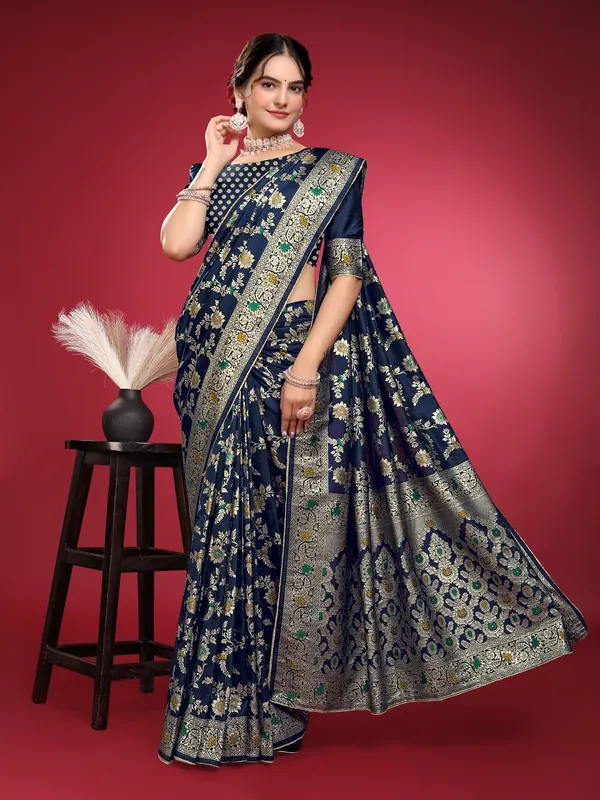 Pure_Dola_Silk_Banarasi_Saree_with_Rose_Motifs,_Zari_Weaving,_and_Piping_Lace_Borders_with_unstitched_Brocade_design_blouse_piece