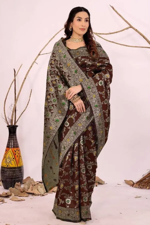 Pure_Dola_Silk_Banarasi_Saree_with_Rose_Motifs,_Zari_Weaving,_and_Piping_Lace_Borders_with_unstitched_Brocade_design_blouse_piece