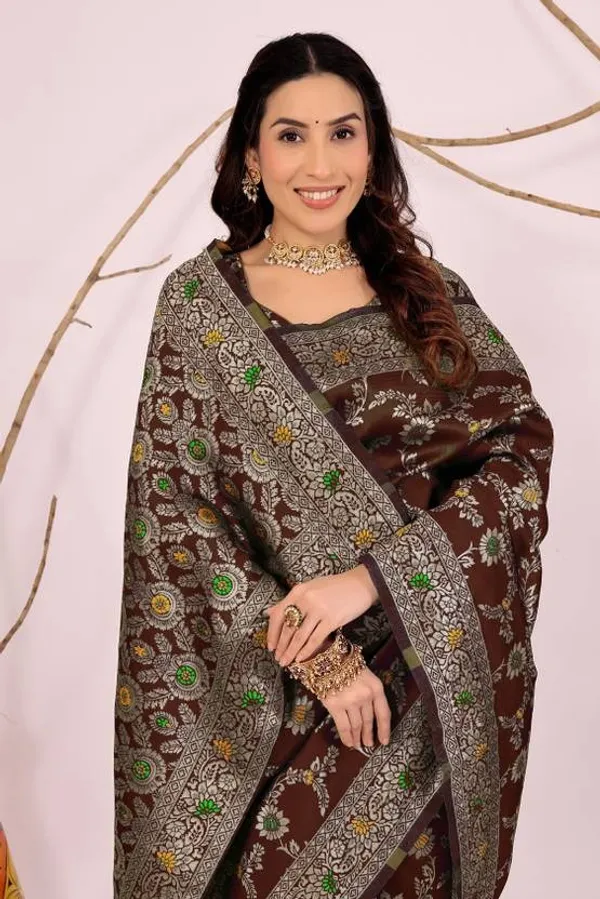 Pure_Dola_Silk_Banarasi_Saree_with_Rose_Motifs,_Zari_Weaving,_and_Piping_Lace_Borders_with_unstitched_Brocade_design_blouse_piece