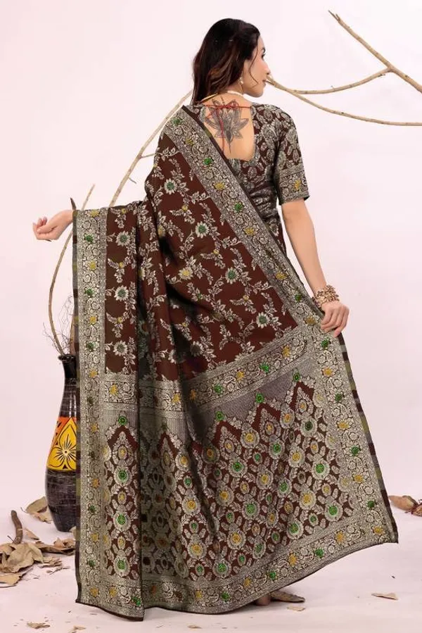 Pure_Dola_Silk_Banarasi_Saree_with_Rose_Motifs,_Zari_Weaving,_and_Piping_Lace_Borders_with_unstitched_Brocade_design_blouse_piece