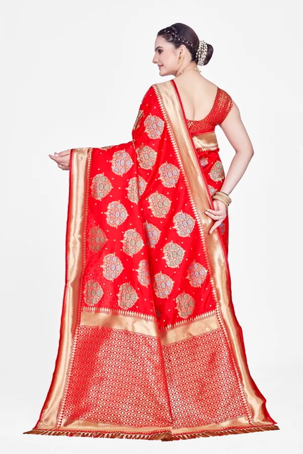 Gold_-Toned_Ethnic_Motifs_Woven_Design_Zari_Kia_Silk_Cotton_Saree