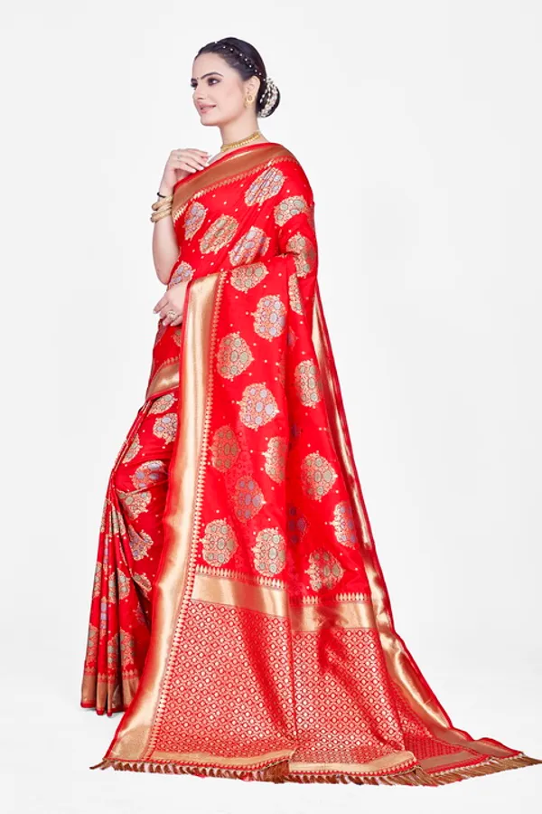 Gold_-Toned_Ethnic_Motifs_Woven_Design_Zari_Kia_Silk_Cotton_Saree