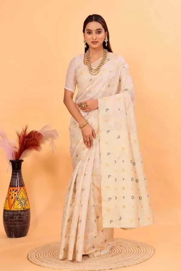 Pure_Dola_Silk_Banarasi_Saree_with_Rose_Motifs,_Zari_Weaving,_and_Piping_Lace_Borders_with_unstitched_Brocade_design_blouse_piece