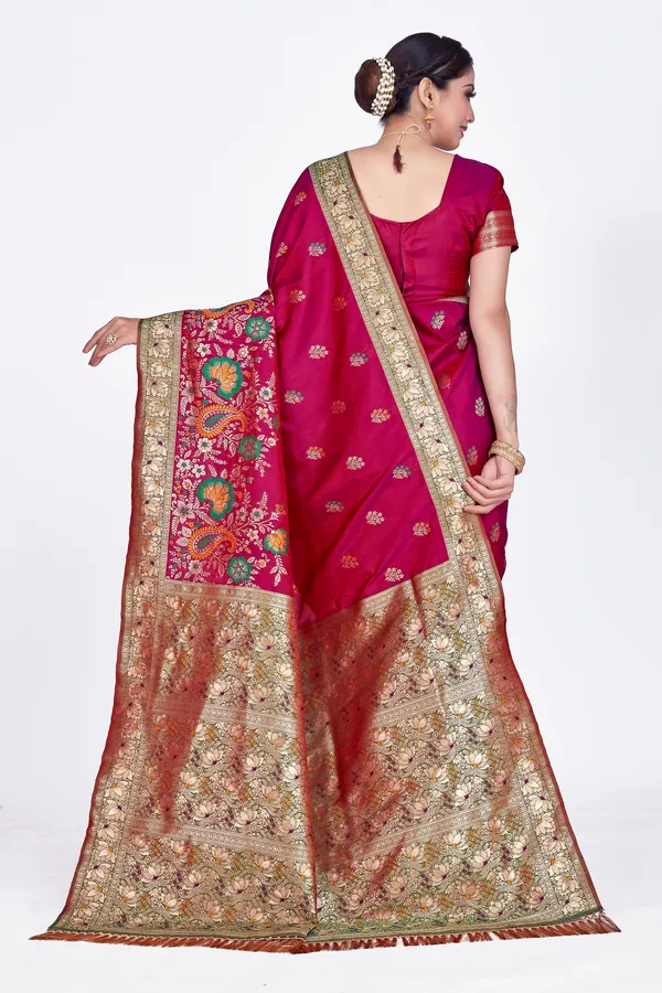 Premium_Banarsi_Silk_saree_,_Unique_design_with_multicolour,_premium_Zari_work