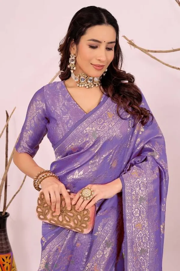 Pure_Dola_Silk_Banarasi_Saree_with_Rose_Motifs,_Zari_Weaving,_and_Piping_Lace_Borders_with_unstitched_Brocade_design_blouse_piece