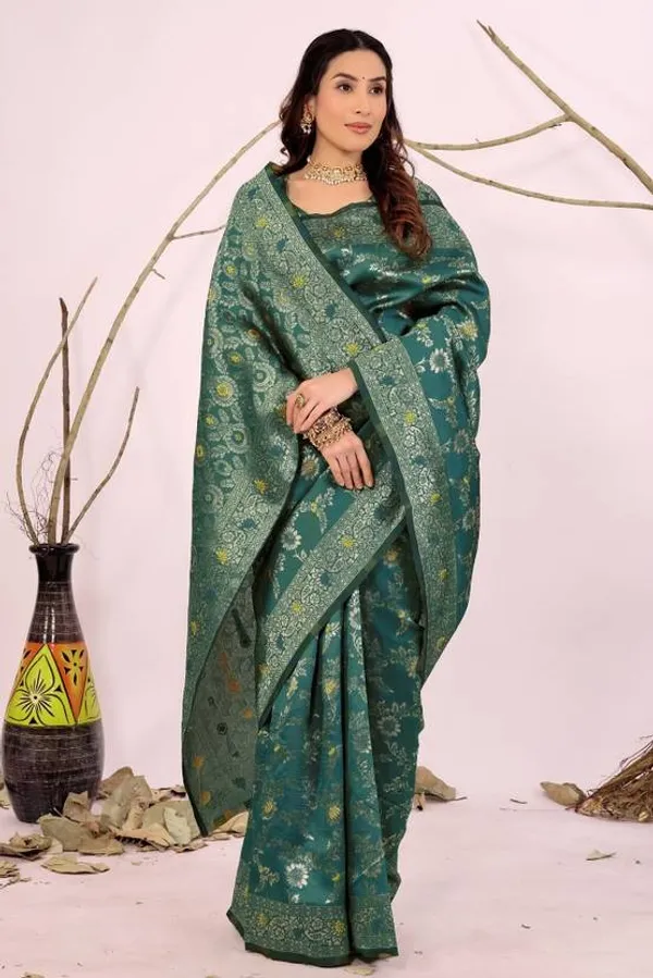 Pure_Dola_Silk_Banarasi_Saree_with_Rose_Motifs,_Zari_Weaving,_and_Piping_Lace_Borders_with_unstitched_Brocade_design_blouse_piece