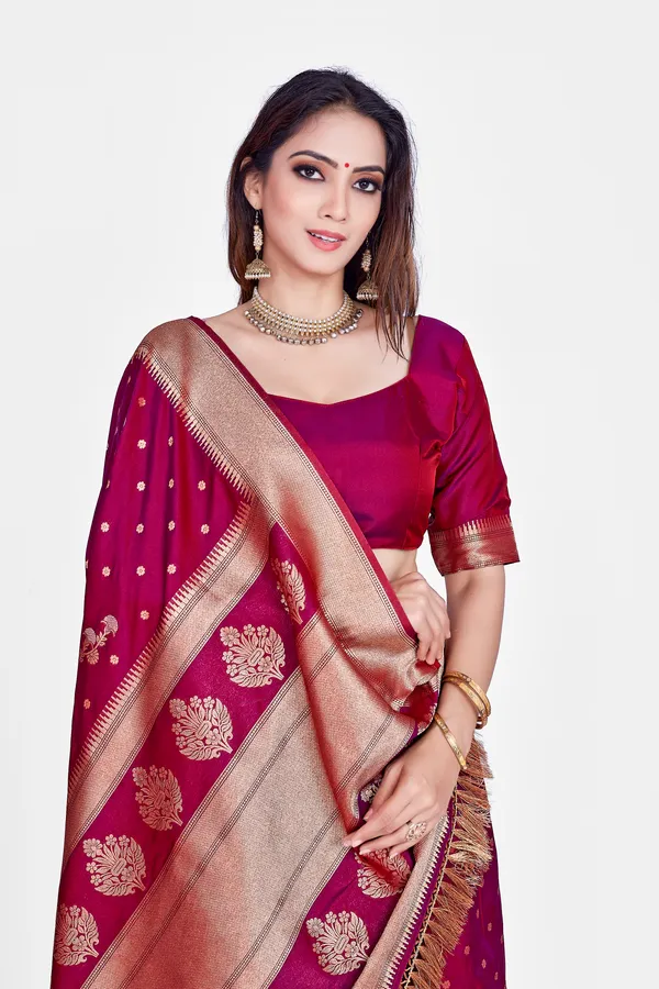 Premium_Zari_work_woven_Banarasi_Saree