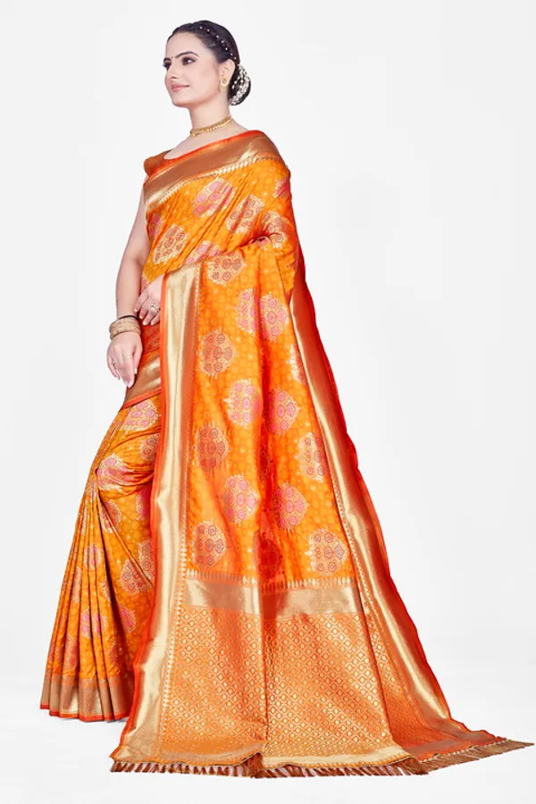 Gold_-Toned_Ethnic_Motifs_Woven_Design_Zari_Kia_Silk_Cotton_Saree