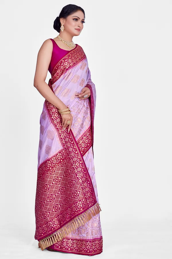 Premium_Dola_silk_saree_with_Gold_tone_zari_work