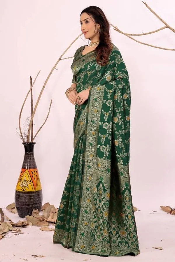 Pure_Dola_Silk_Banarasi_Saree_with_Rose_Motifs,_Zari_Weaving,_and_Piping_Lace_Borders_with_unstitched_Brocade_design_blouse_piece