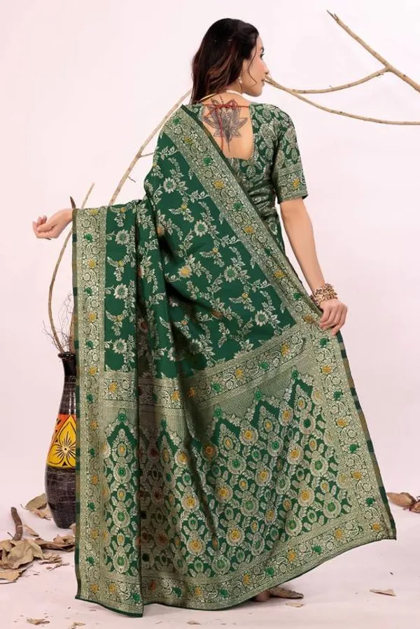 Pure_Dola_Silk_Banarasi_Saree_with_Rose_Motifs,_Zari_Weaving,_and_Piping_Lace_Borders_with_unstitched_Brocade_design_blouse_piece