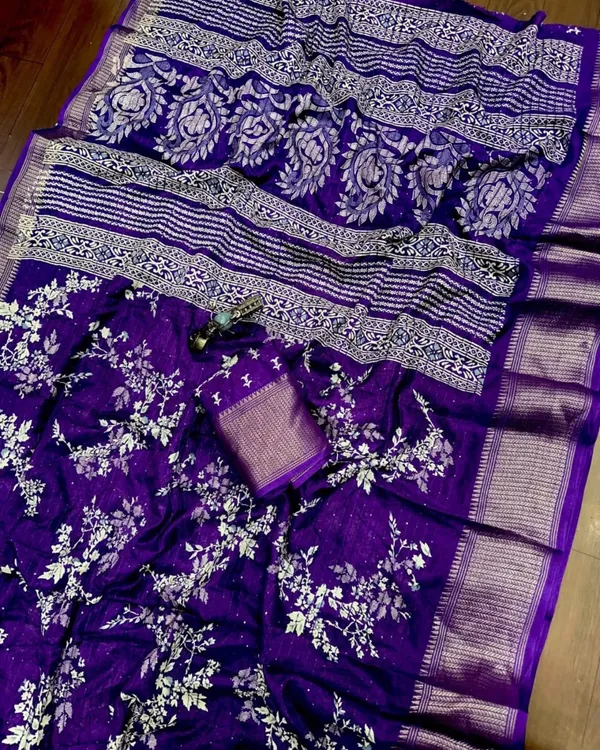 Beautiful_dola_silk_sarees_with_all_over_floral_design_along_with_contrast_weaving_border