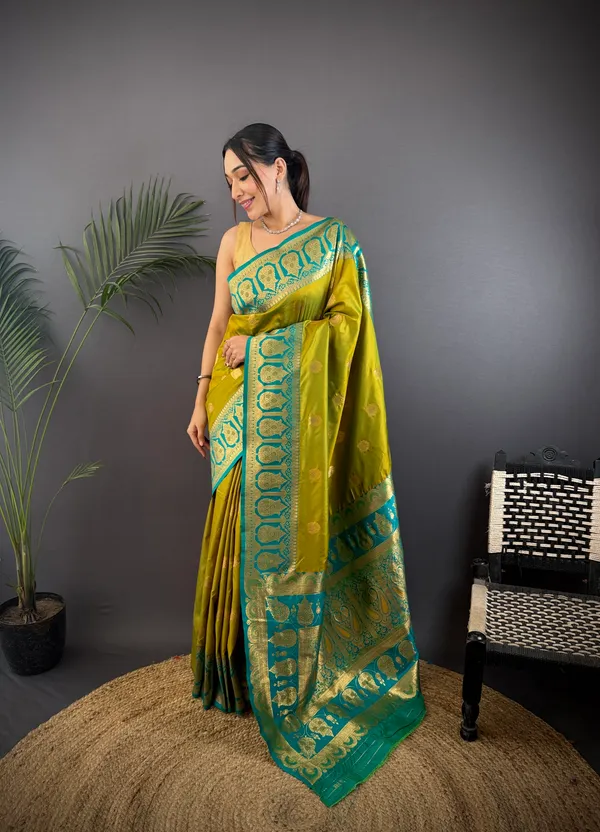 Pista_Green_Banarasi_Silk_Saree_With_Unstitched_Blouse_Piece_|_For_Women