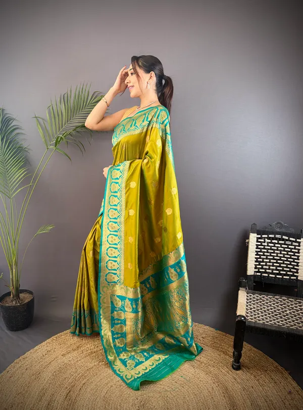 Pista_Green_Banarasi_Silk_Saree_With_Unstitched_Blouse_Piece_|_For_Women