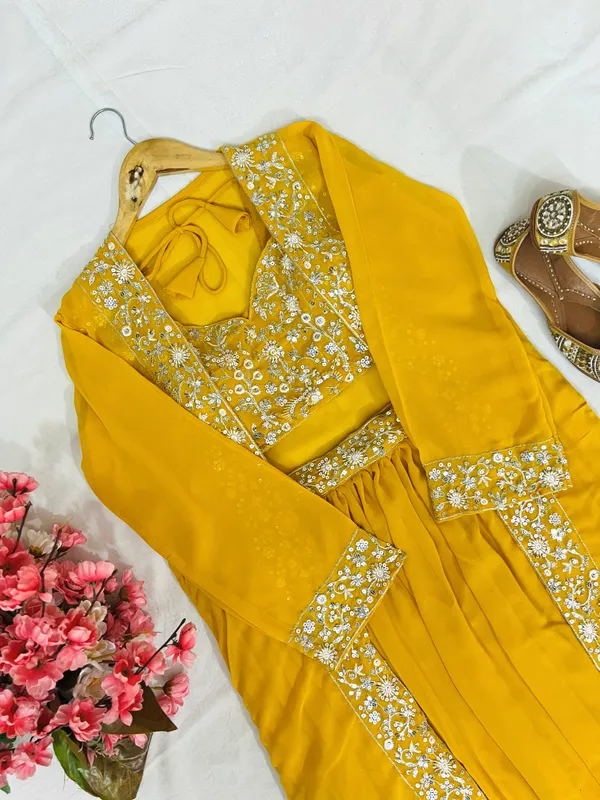 INDOWESTERN_LAHENGA_CHOLI_SET