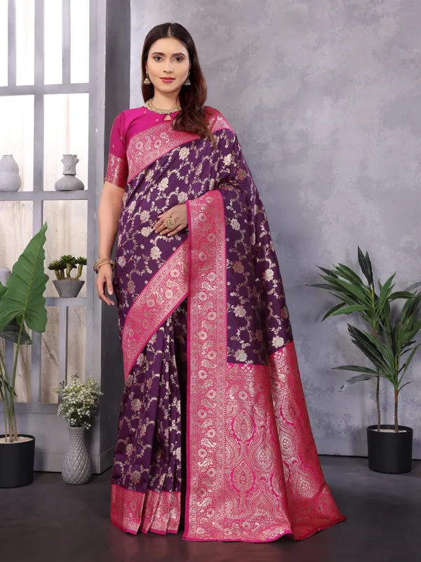 Magenta_Banarasi_Silk_Saree_With_Unstitched_Blouse_Piece_|_For_Women