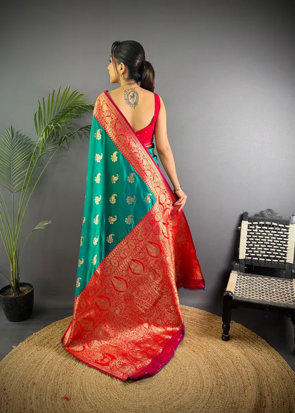 Rama_Banarasi_Silk_Saree_With_Unstitched_Blouse_Piece_|_For_Women