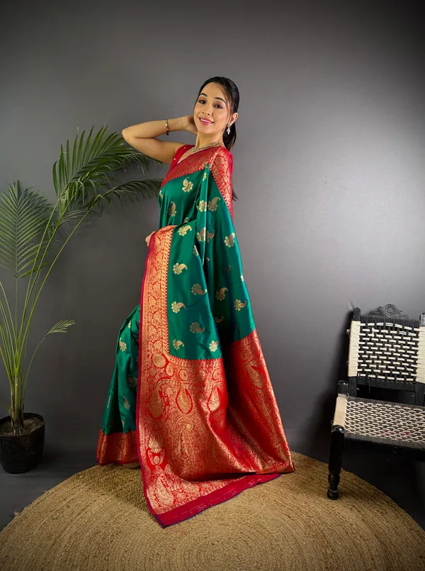 Rama_Banarasi_Silk_Saree_With_Unstitched_Blouse_Piece_|_For_Women