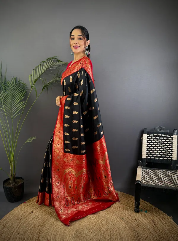 Black_Banarasi_Silk_Saree_With_Unstitched_Blouse_Piece_|_For_Women