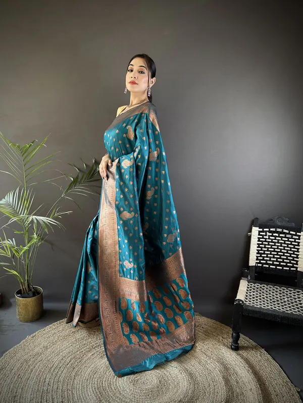 Morepeach_Banarasi_Silk_Saree_With_Unstitched_Blouse_Piece_|_For_Women