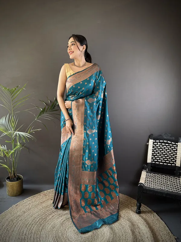 Morepeach_Banarasi_Silk_Saree_With_Unstitched_Blouse_Piece_|_For_Women