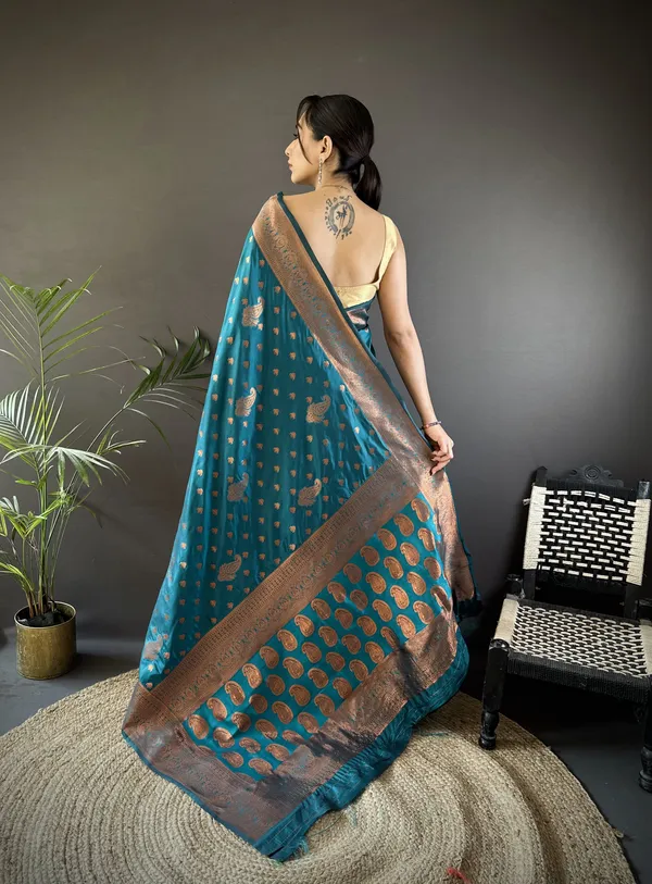 Morepeach_Banarasi_Silk_Saree_With_Unstitched_Blouse_Piece_|_For_Women