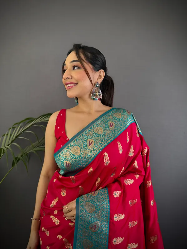 Red_Banarasi_Silk_Saree_With_Unstitched_Blouse_Piece_|_For_Women