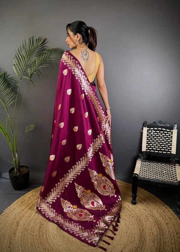 Wine_Banarasi_Silk_Saree_With_Unstitched_Blouse_Piece_For_Woman