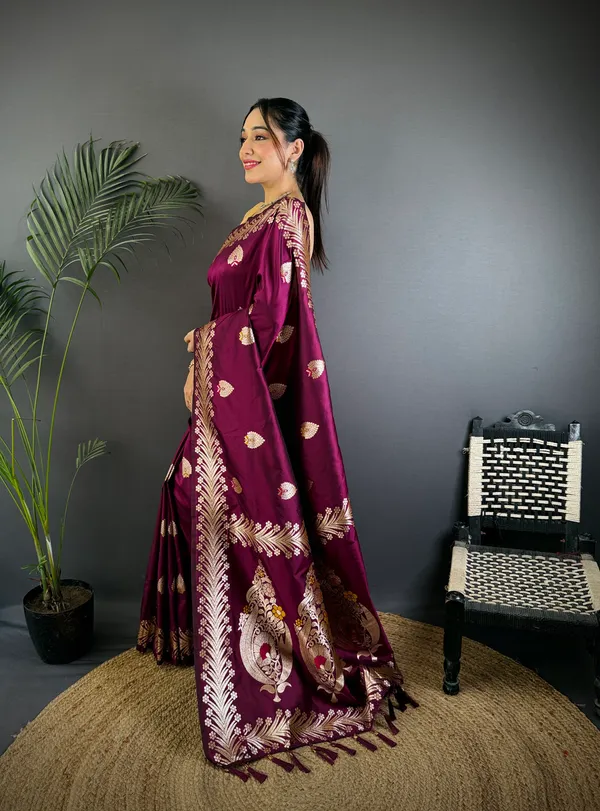 Wine_Banarasi_Silk_Saree_With_Unstitched_Blouse_Piece_For_Woman