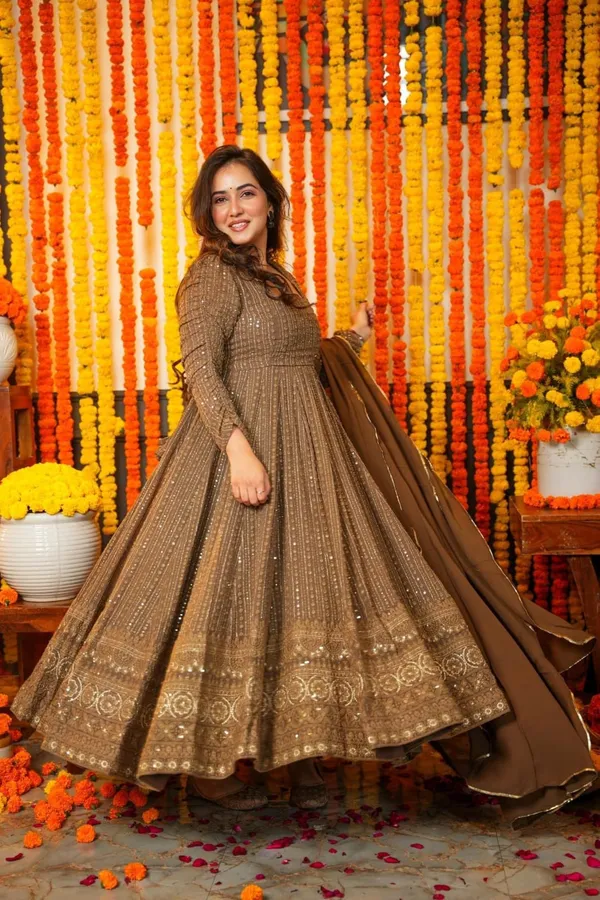 CHOCOLATE_COLOUR_NIGHT_STAR_EMBROIDERED_GEORGETTE_ANARKALI_SUIT_SET
