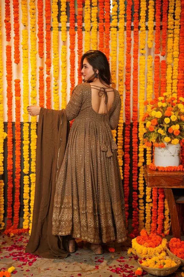 CHOCOLATE_COLOUR_NIGHT_STAR_EMBROIDERED_GEORGETTE_ANARKALI_SUIT_SET