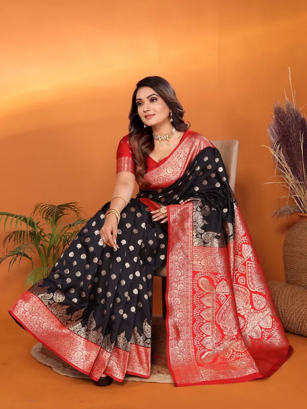 Black_Banarasi_Silk_Saree_With_Unstitched_Blouse_Piece_|_For_Women