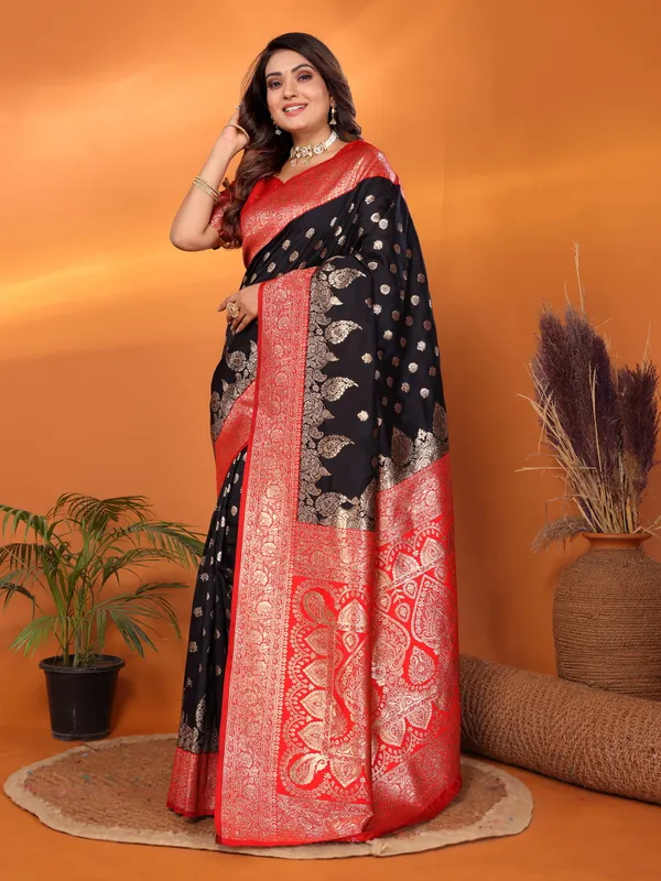 Black_Banarasi_Silk_Saree_With_Unstitched_Blouse_Piece_|_For_Women