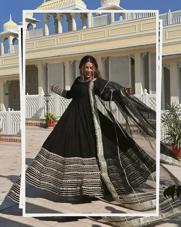 BLACK_COLOUR_EMBROIDERED_WORK_ANARKALI_SUIT_SET_(3PCS)