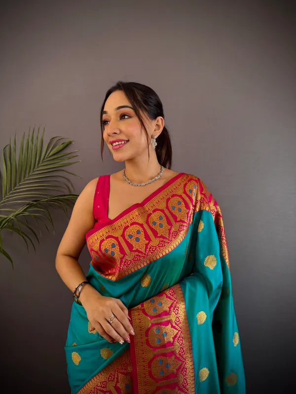 Rama_Green_Banarasi_Silk_Saree_With_Unstitched_Blouse_Piece_|_For_Women