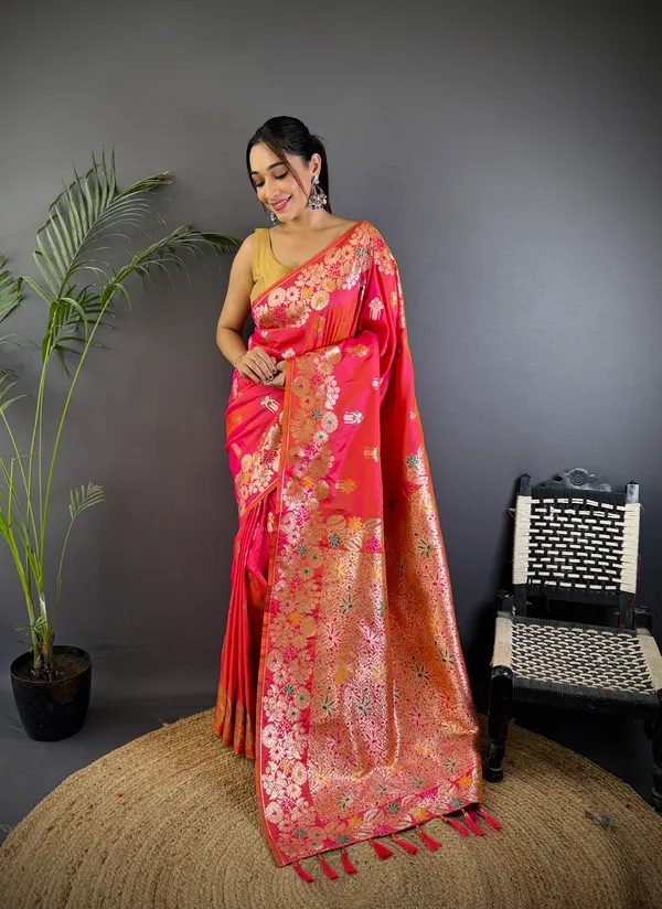 Gajari_Red_Banarasi_Silk_Saree_With_Unstitched_Blouse_Piece_|_For_Women
