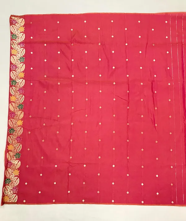 Gajari_Red_Banarasi_Silk_Saree_With_Unstitched_Blouse_Piece_|_For_Women