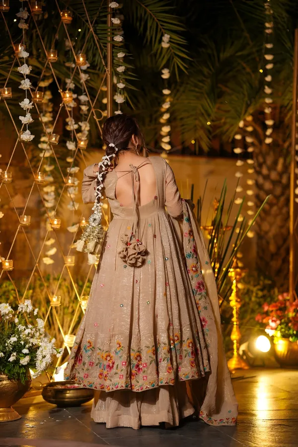 BEIGE_COLOUR_PREMIUM_READYMADE_ANARKALI_SUIT_SET_(3PCS)