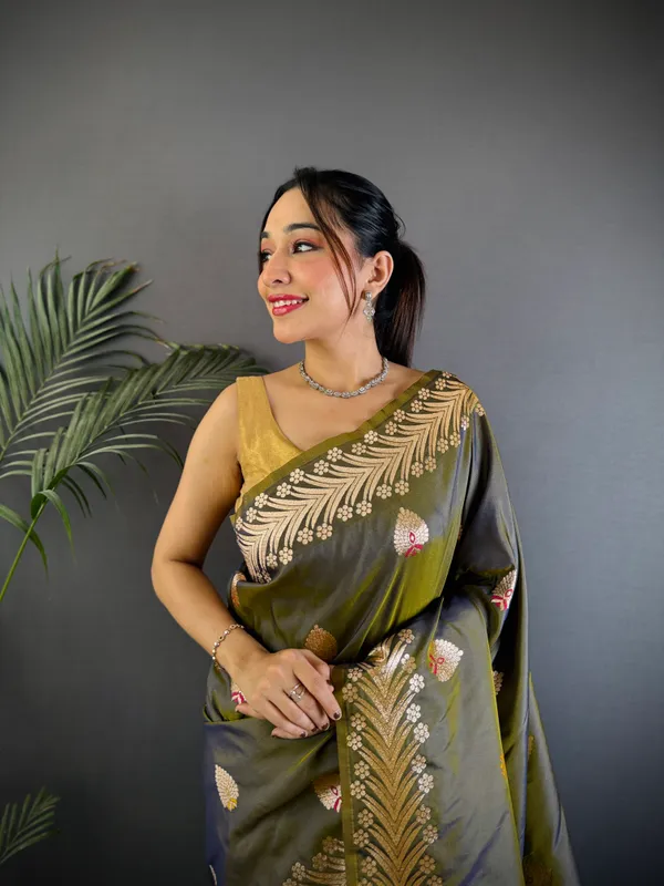 Mehandi_Banarasi_Silk_Saree_With_Unstitched_Blouse_Piece_For_Woman