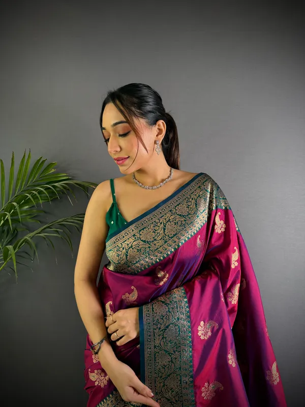 Magenta_Banarasi_Silk_Saree_With_Unstitched_Blouse_Piece_|_For_Women