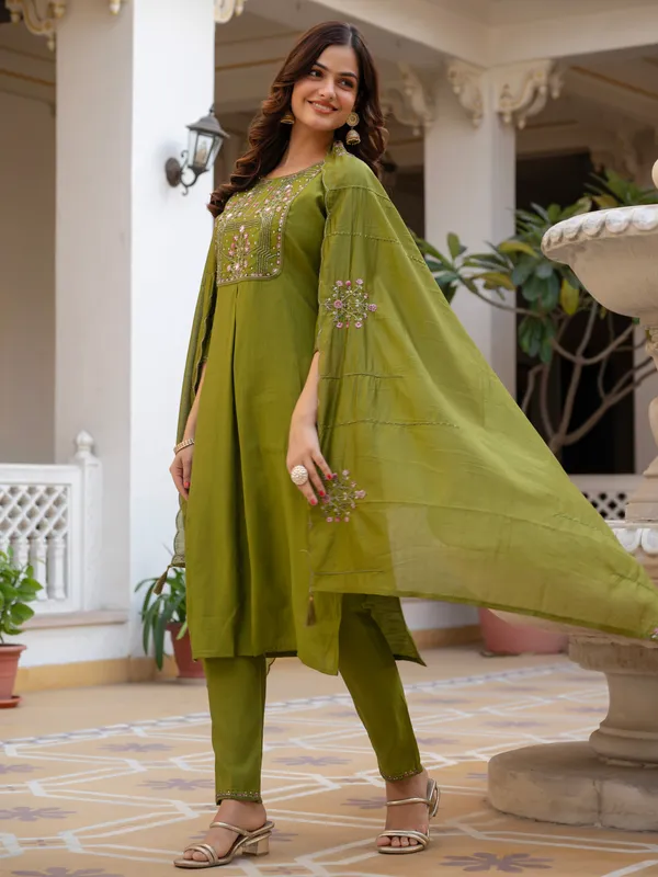 Premium_Quality_Hand_Work_Designe_Kurti_Set