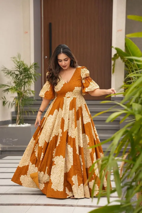 PREMIUM_READYMADE_DIGITAL_PRINT_GOWN