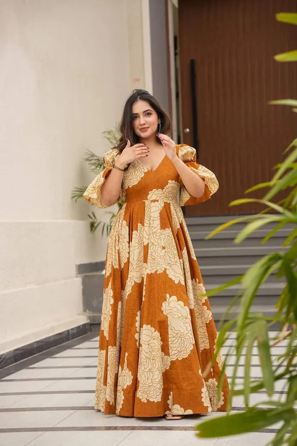 PREMIUM_READYMADE_DIGITAL_PRINT_GOWN